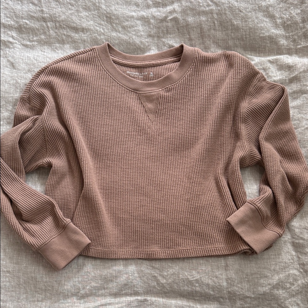 Abercrombie Soft A&F Cozy Waffle Tee in pretty neutral! 🤎